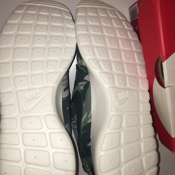 ❌SOLD❌ Roshe Run GPX Camo Sz 9 BRAND NEW RARE 🔥 - Picture 5 of 6